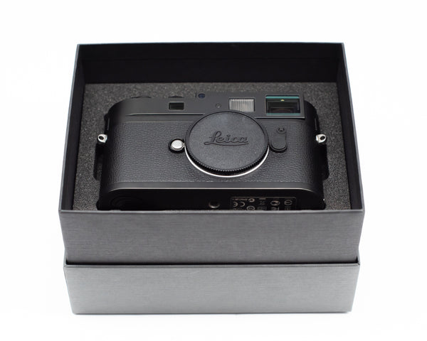 Leica M Monochrom Digital Camera Black Mint in Box (Second Hand)