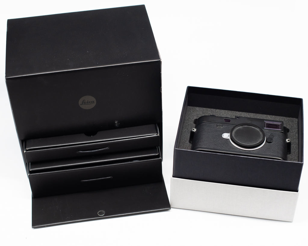 Leica M10-D Black Chrome Finish Mint in Box w/Accs 5500335 (Second Hand)