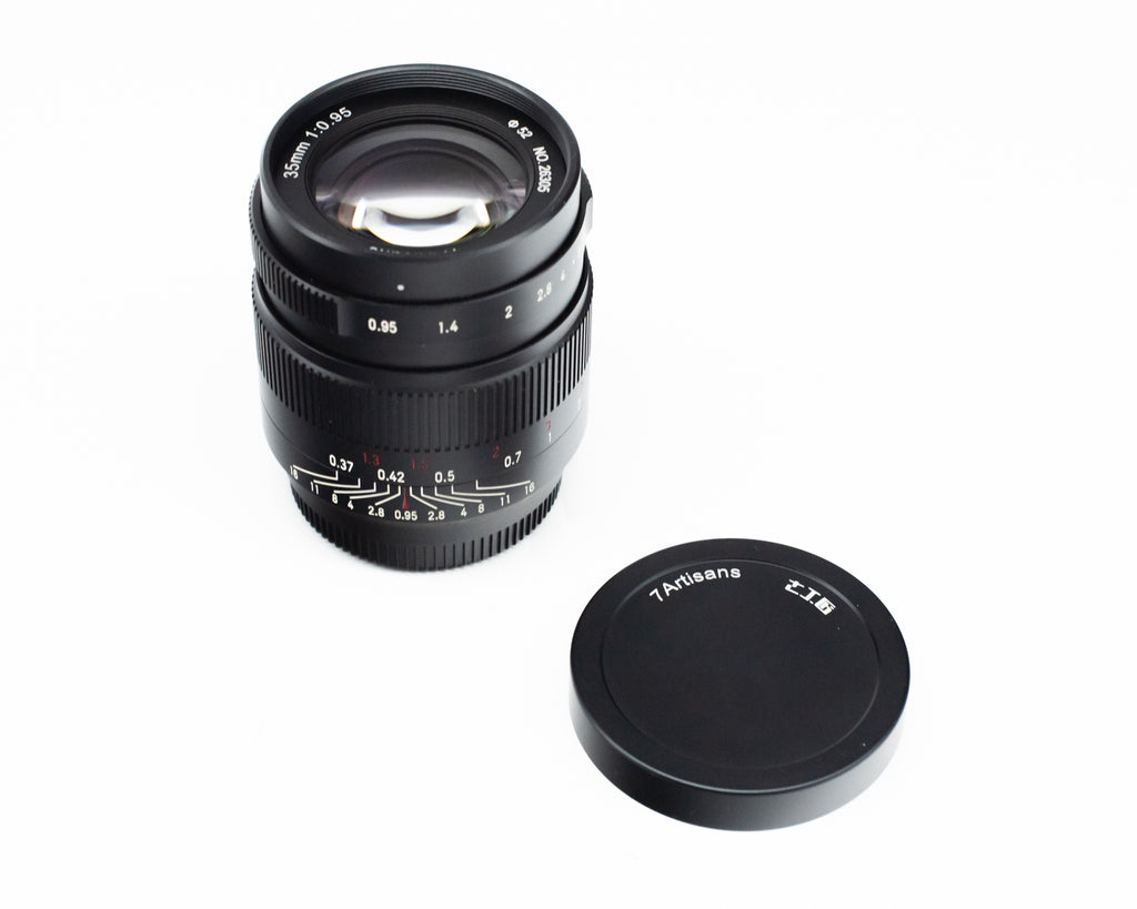 7Artisans 35mm f/0.95 Lens for Fujifilm X Mount with Caps 26305 (Second Hand)