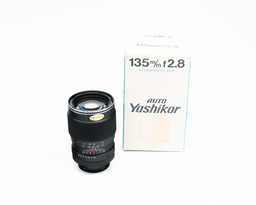 Yashica 135mm f/2.8 Auto Yashikor Lens with Caps & Box (M42 Mount) (Second Hand)