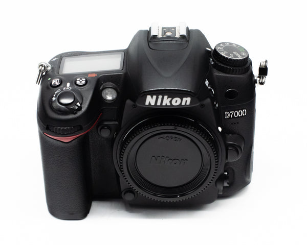 Nikon D7000 Digital SLR Camera with Charger & Battery SC 16.8k (Second Hand)