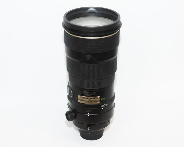 Nikon AF 300mm f/2.8 ED VR Lens with Case 301034 (Second Hand)